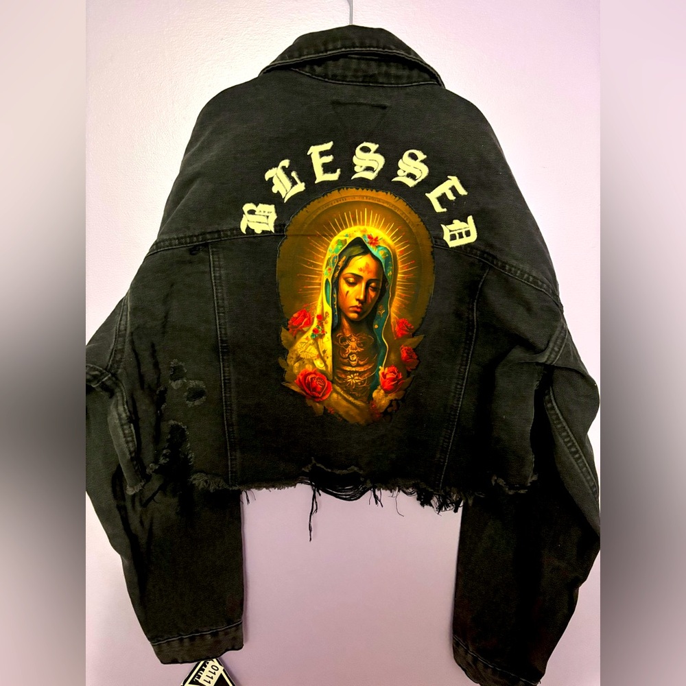 TRIO URBAN black cropped denim jacket NWT